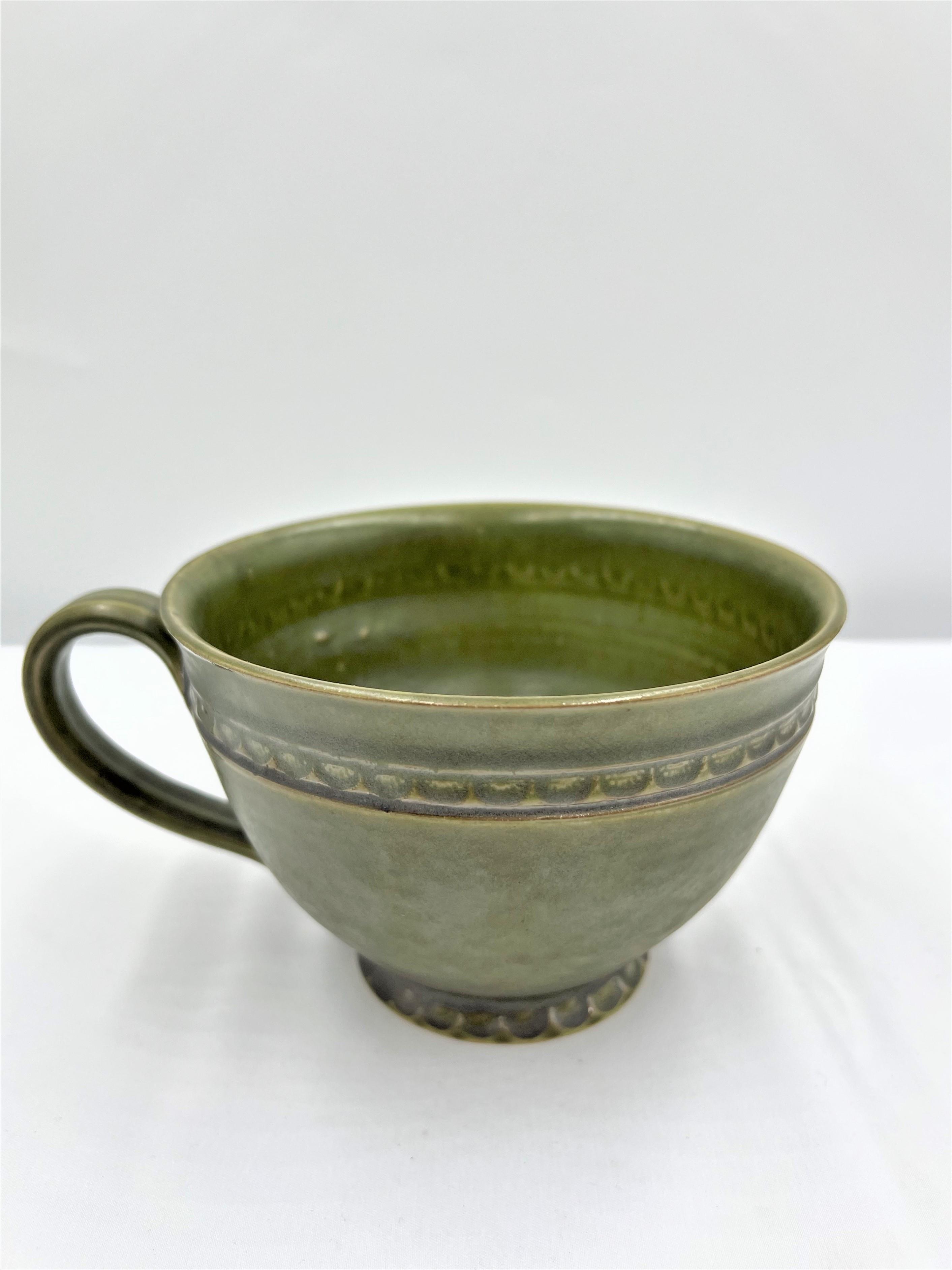 Keramiktasse waldgrün 13 cm